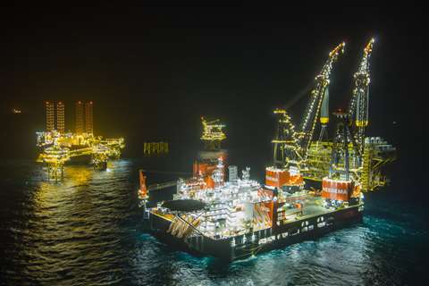 Heerema Sleipnir crane ship lifting